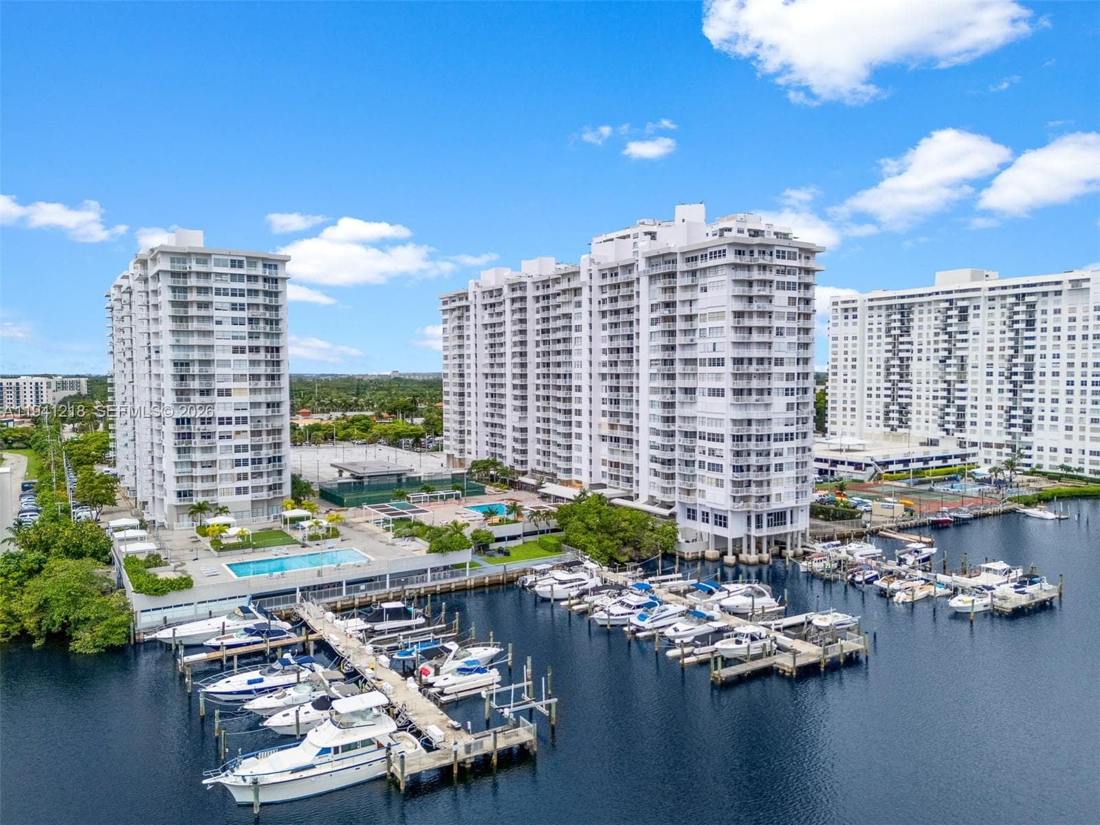 Condominium at 18041 Biscayne Blvd *BOAT SLIP & UNIT* # 1605, Aventura FL 33160