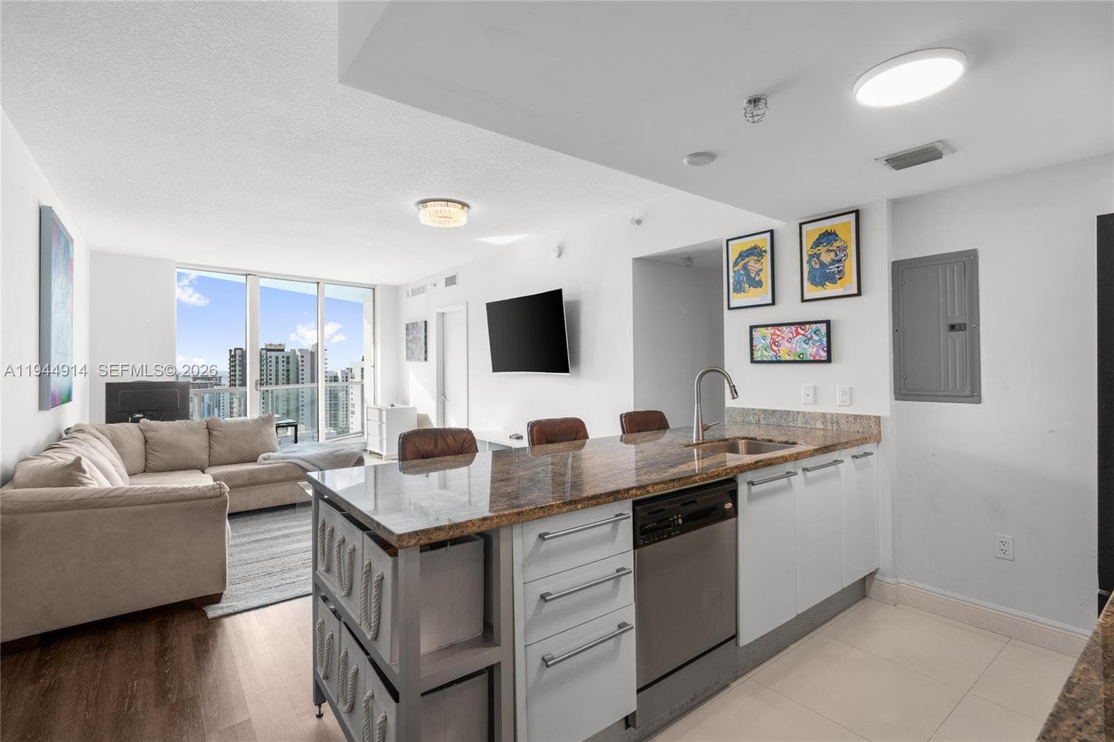 Condominium at 185 SW 7th St # 2702, Miami FL 33130