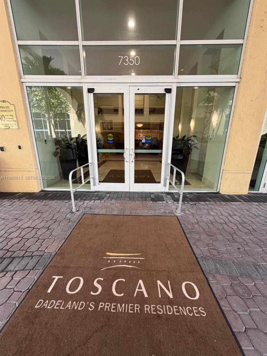 Condominium at 7350 SW 89th St # 1804S, Miami FL 33156