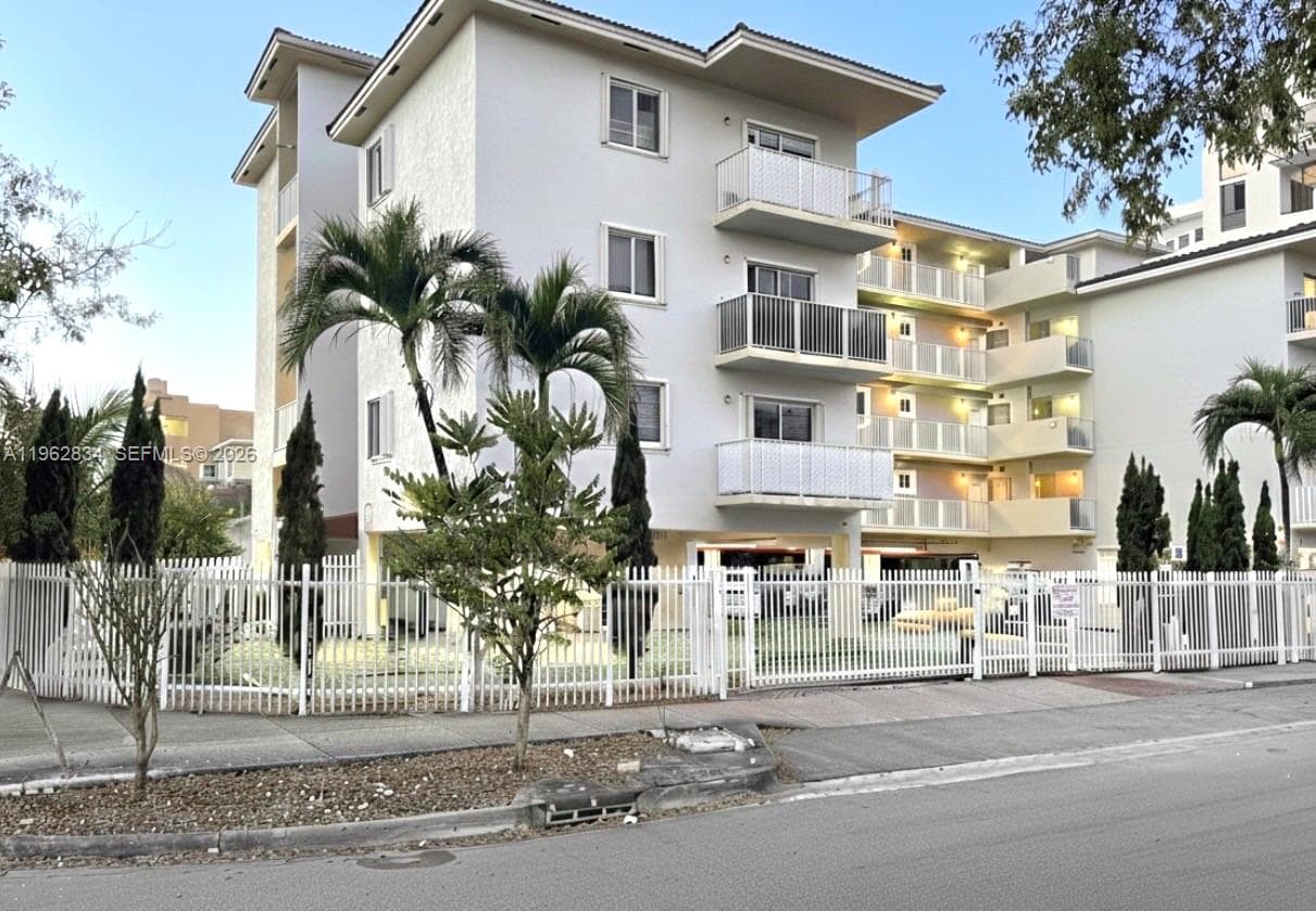 Condominium at 134 SW 7th Ave # 404, Miami FL 33130