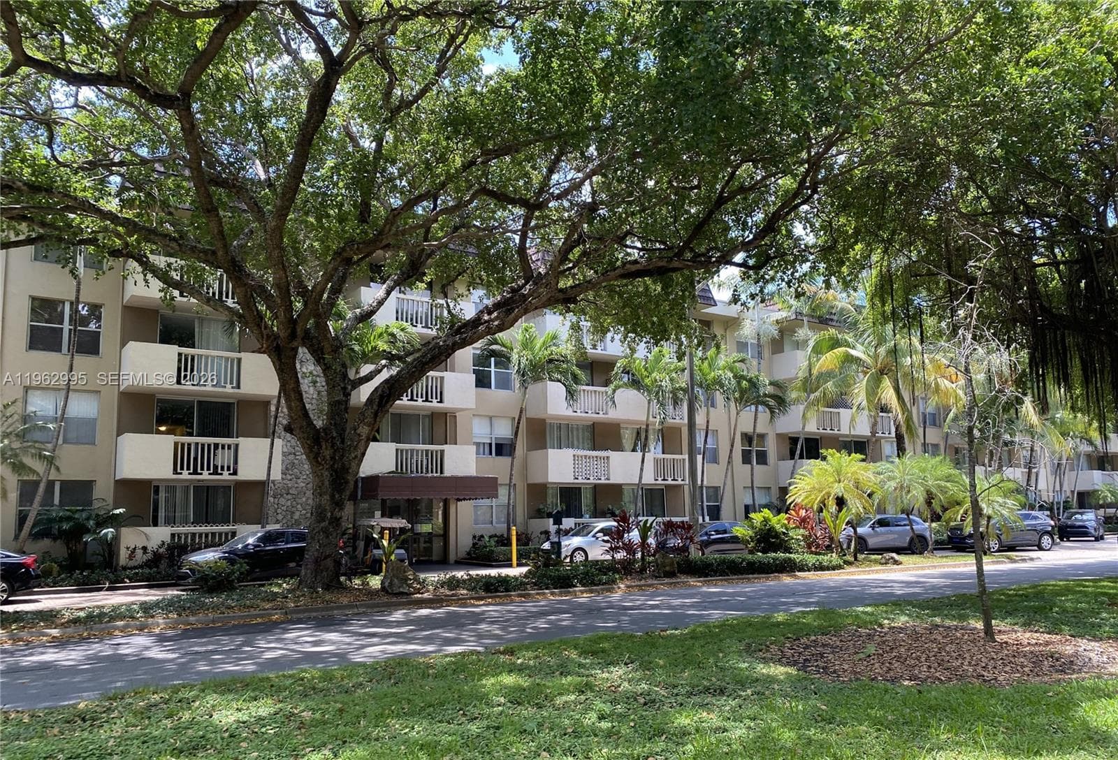 Condominium at 1800 Sans Souci Blvd # 119, North Miami FL 33181