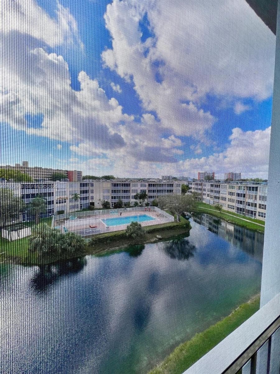 Condominium at 1700 NE 191st St # 508, Miami FL 33179