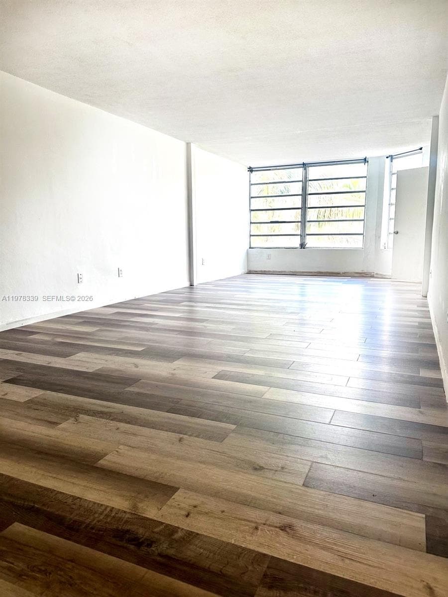 Condominium at 1501 NE 191st St # C312, Miami FL 33179