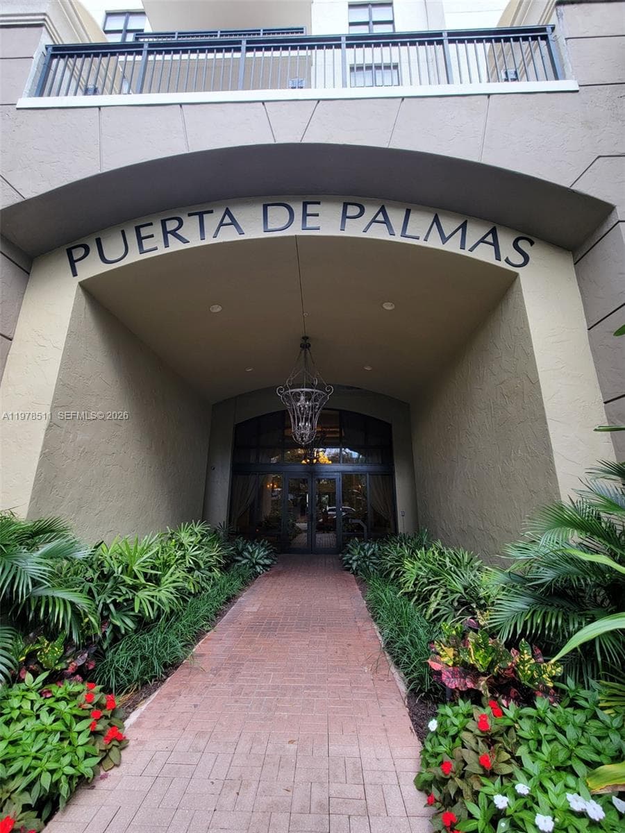 Condominium at 888 S Douglas Rd # 1110, Coral Gables FL 33134
