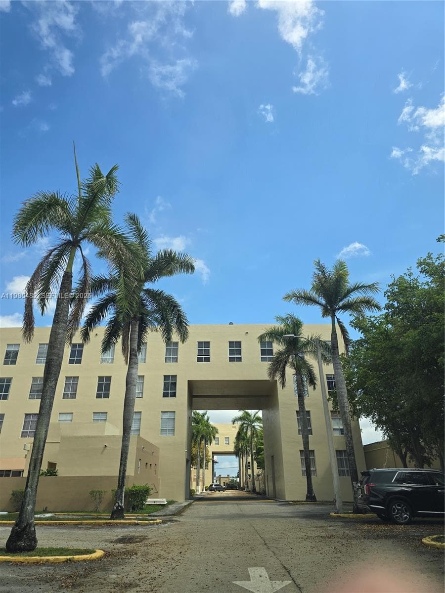 Condominium at 7420 W 20th Ave # 451, Hialeah FL 33016