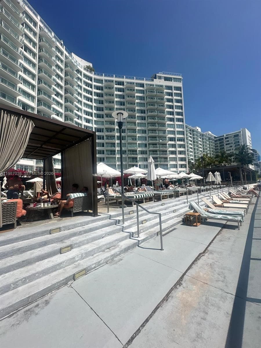 Condominium at 1100 West Ave # 1606, Miami Beach FL 33139