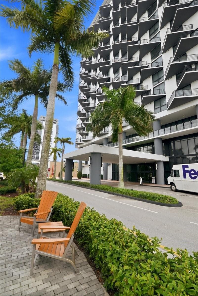 Condominium at 5300 Paseo Blvd # 1803, Doral FL 33166