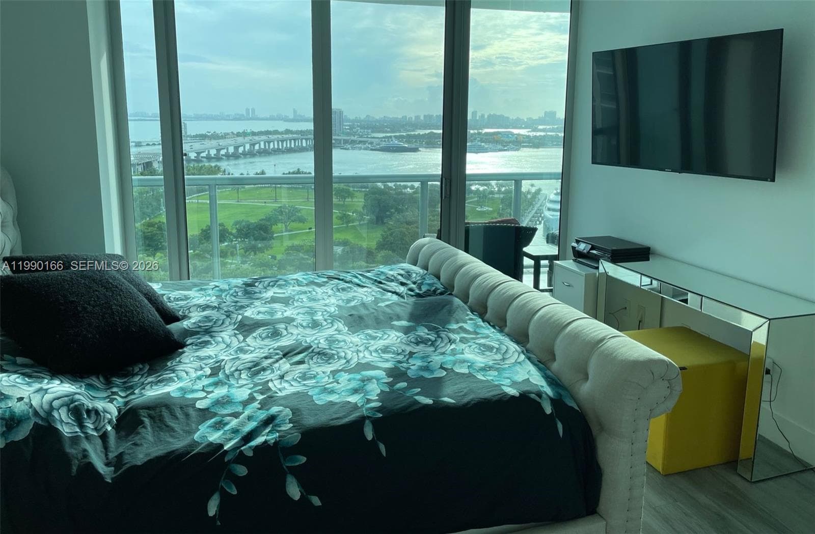 Condominium at 888 Biscayne Blvd # 1810, Miami FL 33132