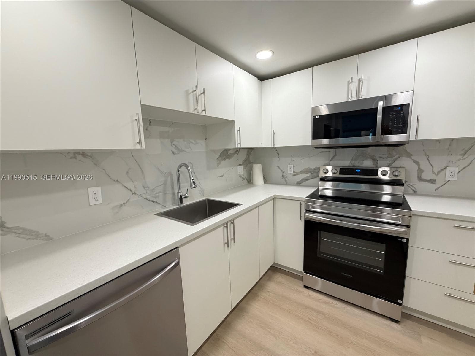 Condominium at 400 Kings Point Dr # 604, Sunny Isles Beach FL 33160