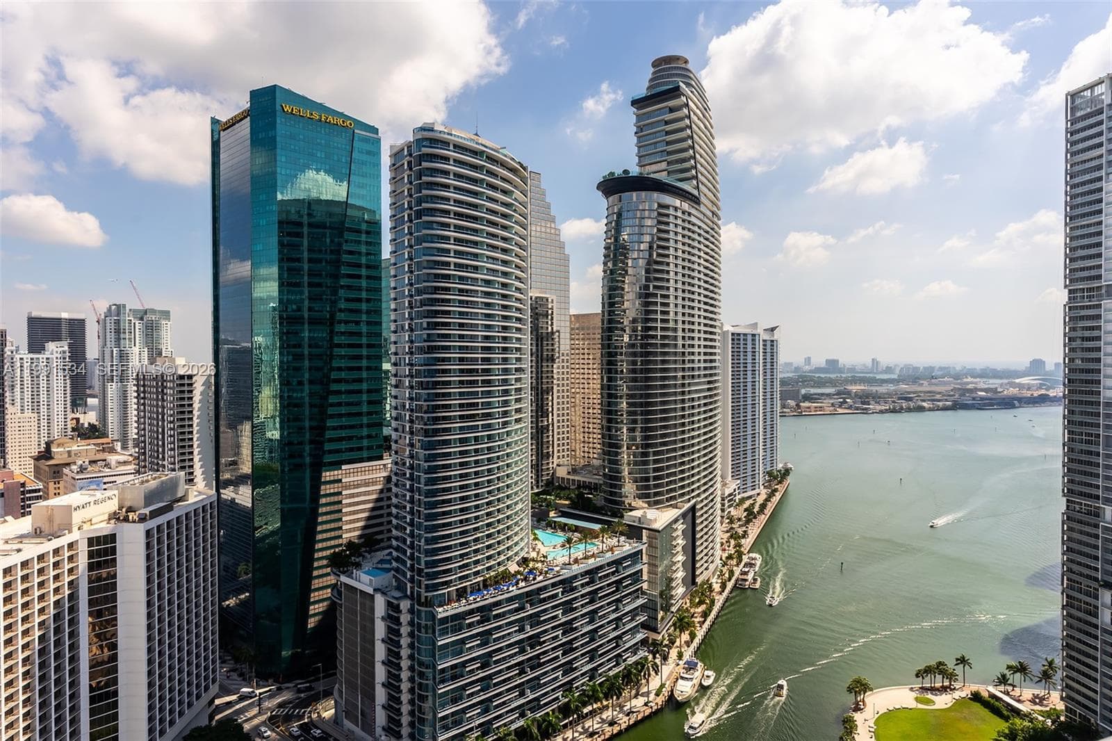 Condominium at 77 SE 5th Street # 2403, Miami FL 33131