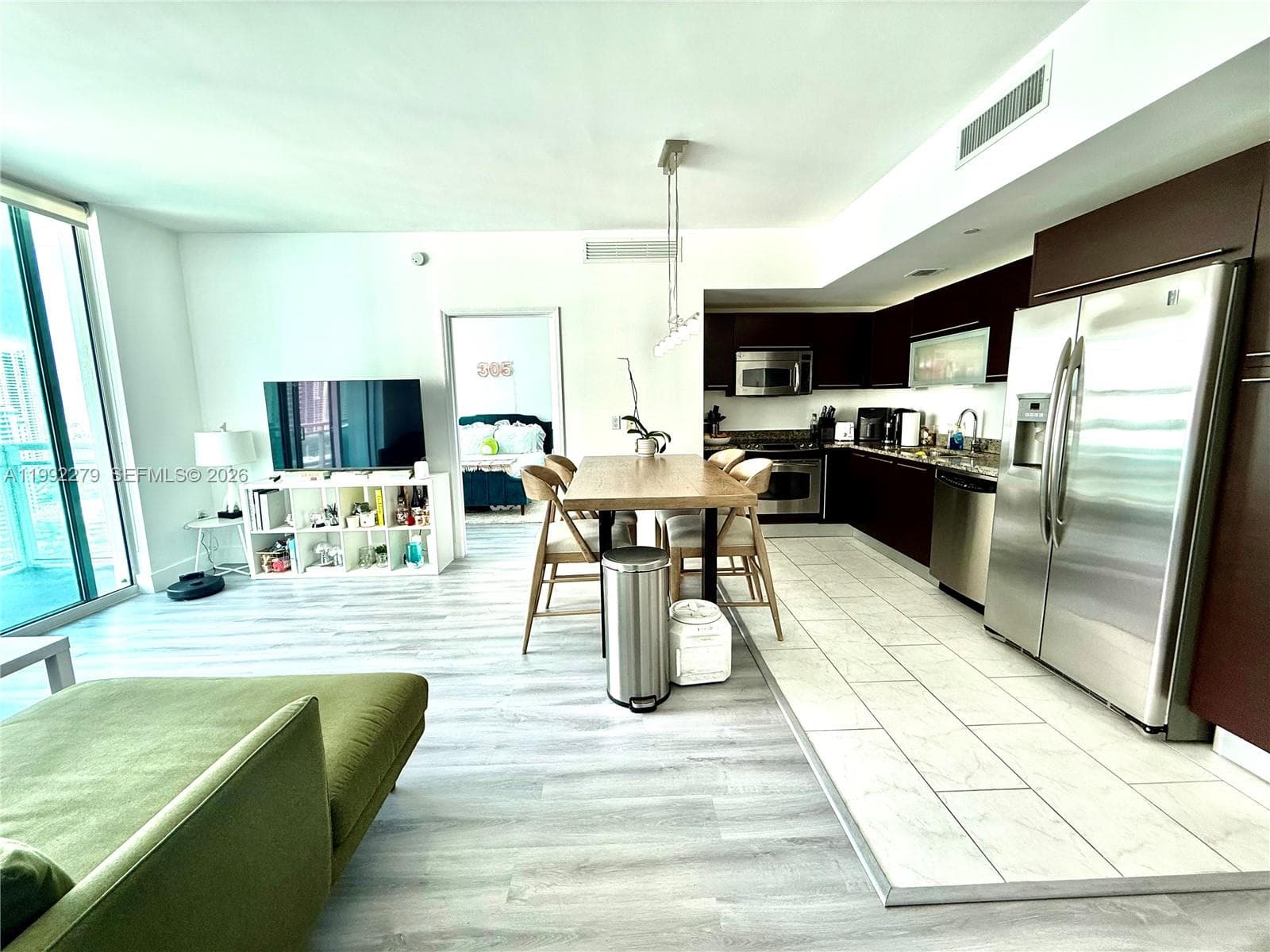 Stock Cooperative at 950 Brickell Bay Dr # 2706, Miami FL 33131