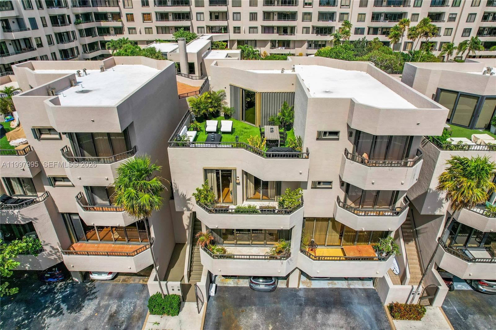 Townhouse at 201 Crandon Blvd # 163, Key Biscayne FL 33149
