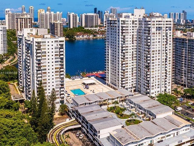 Condominium at 2780 NE 183rd St # 1802, Aventura FL 33160