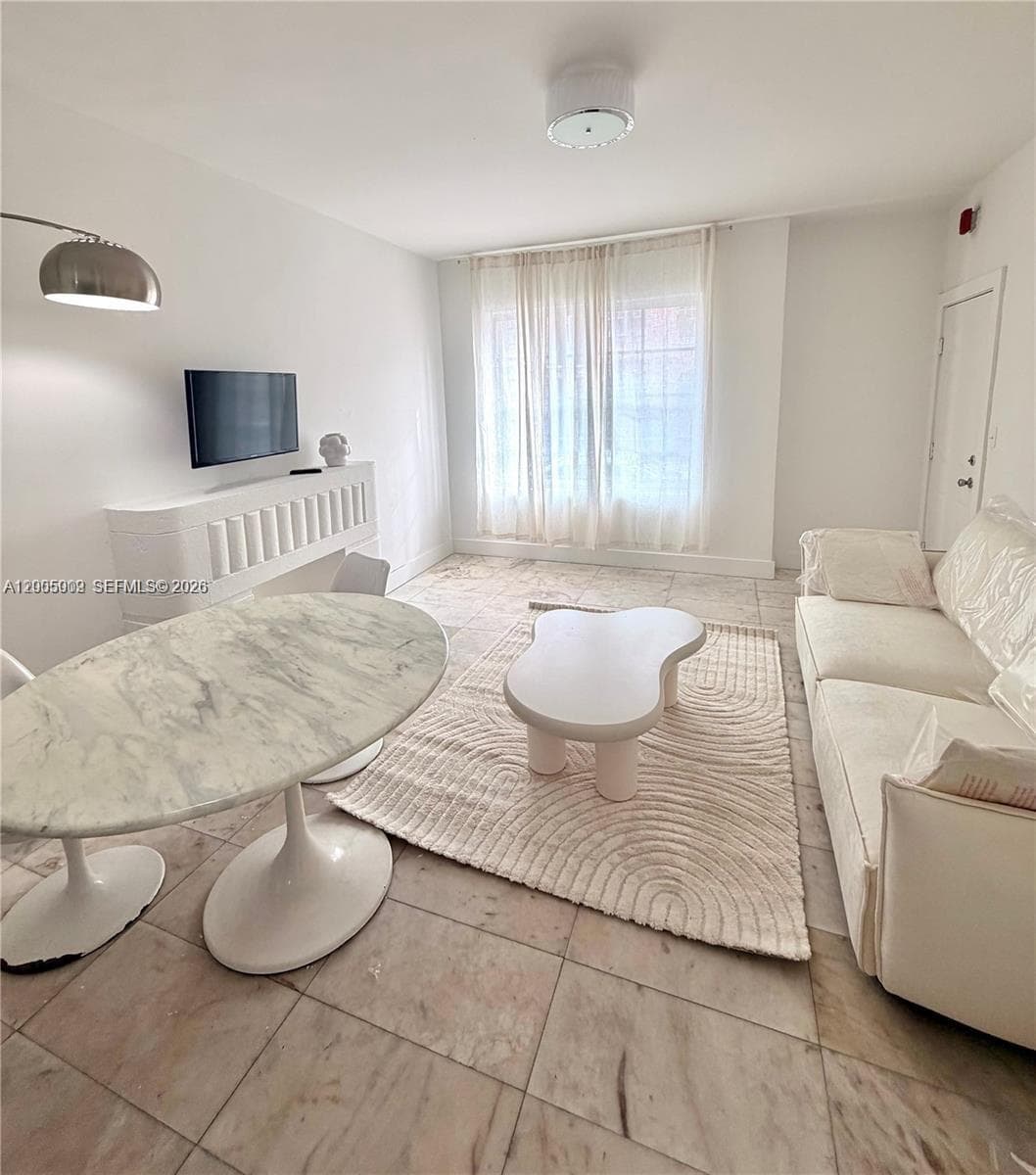 Condominium at 801 8th St # 104, Miami Beach FL 33139