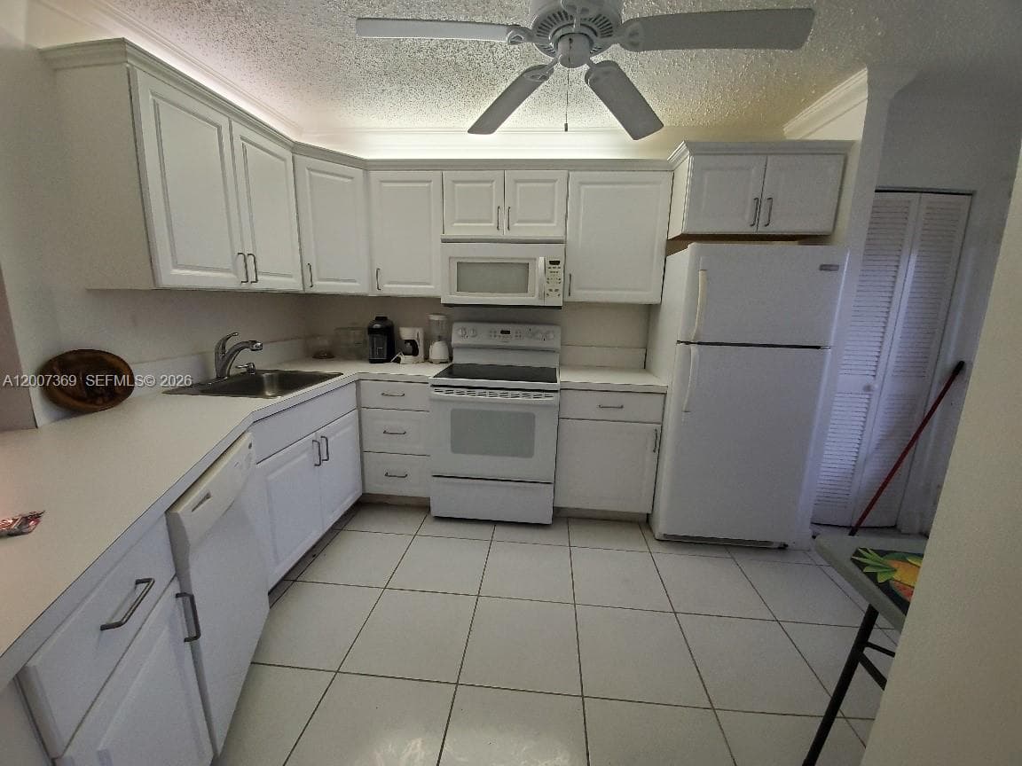 Condominium at 1750 NE 191st St # 1, Miami FL 33179