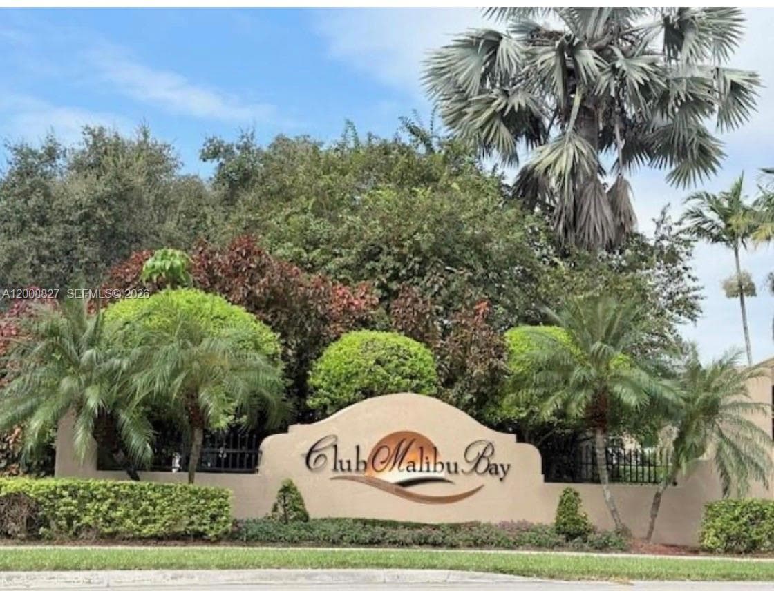 Condominium at 1575 NE 33rd Ave # 9, Homestead FL 33033