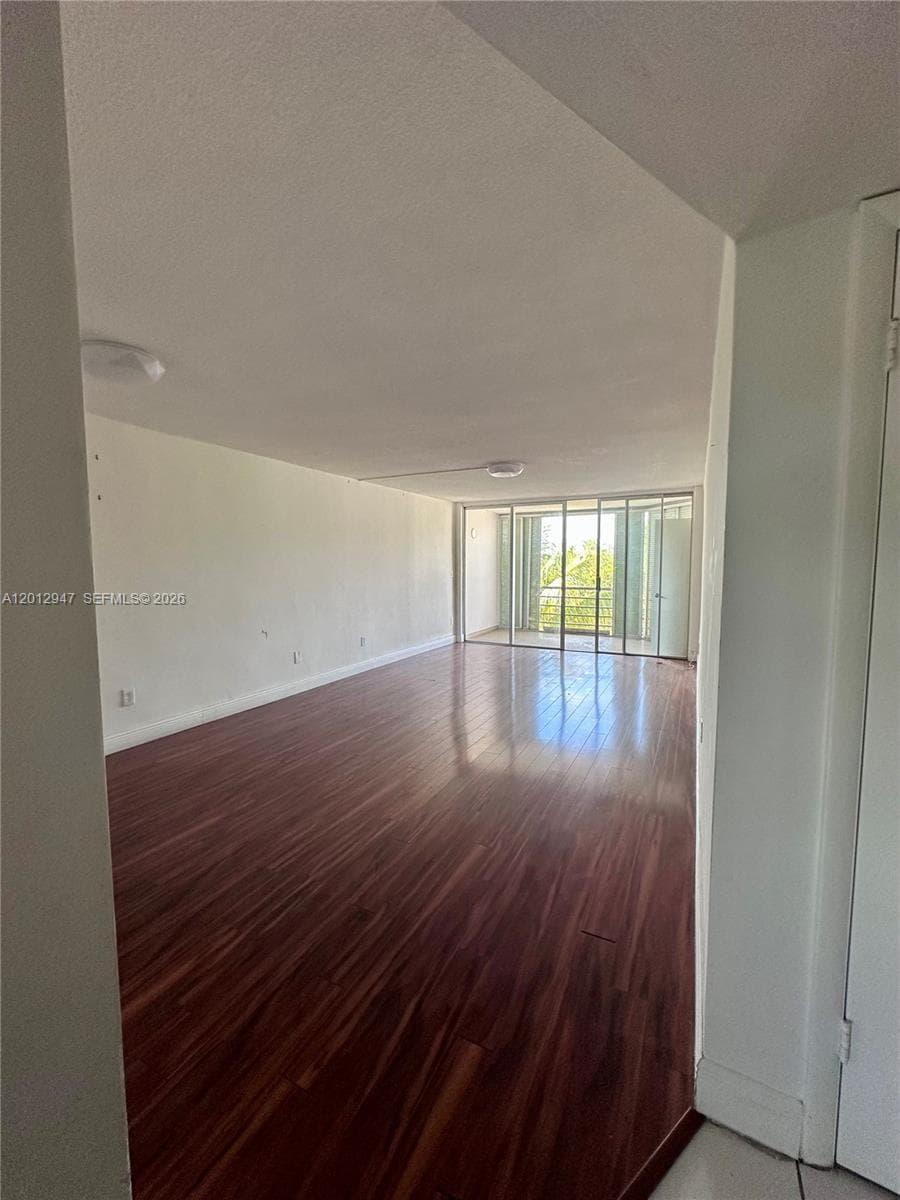 Condominium at 1501 NE 191st St # C412, Miami FL 33179