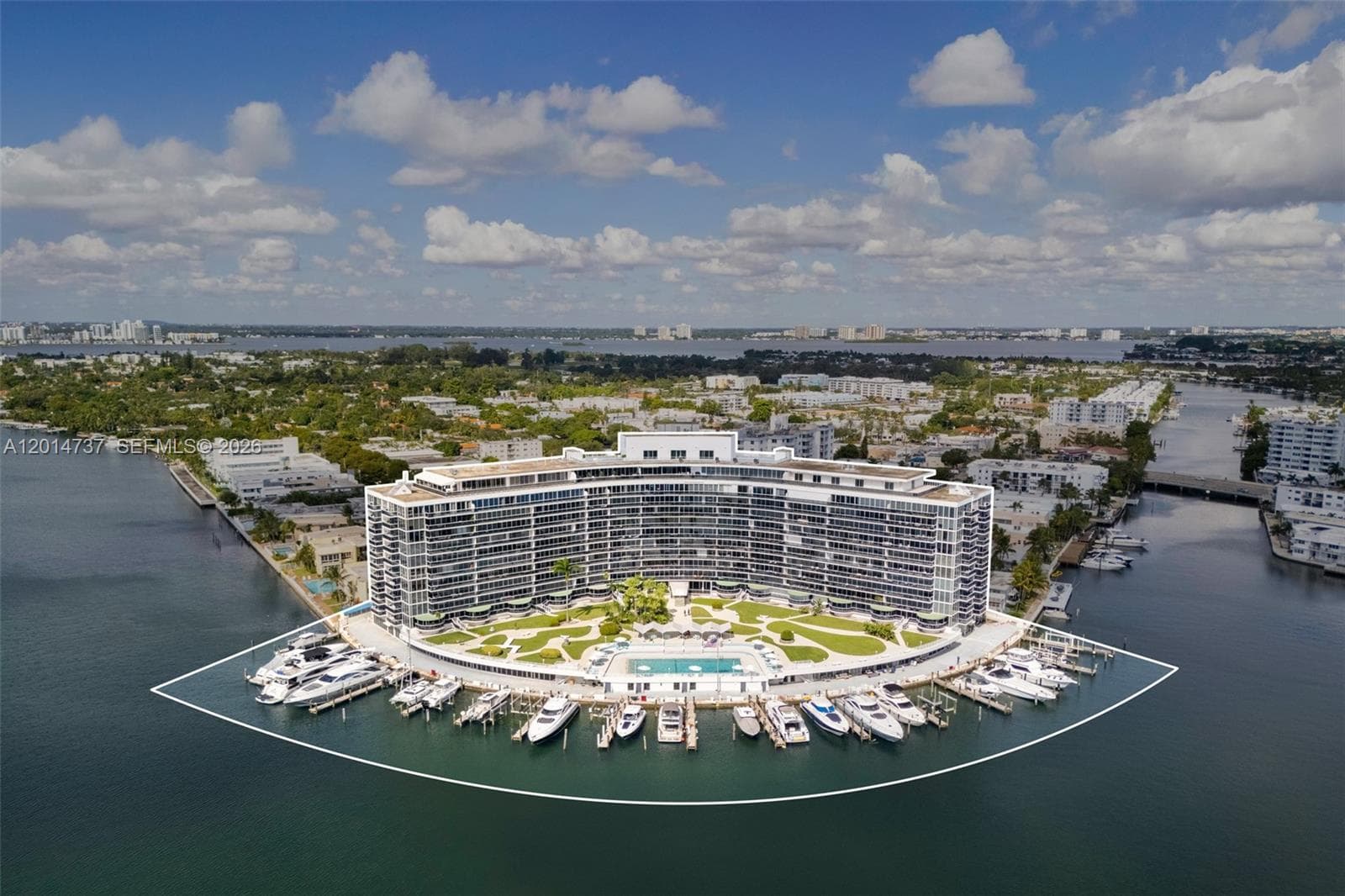 Condominium at 900 Bay Dr, Miami Beach FL 33141