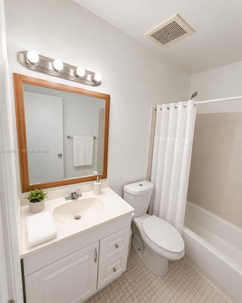 Condominium at 18051 NW 68th Ave # K201, Hialeah FL 33015