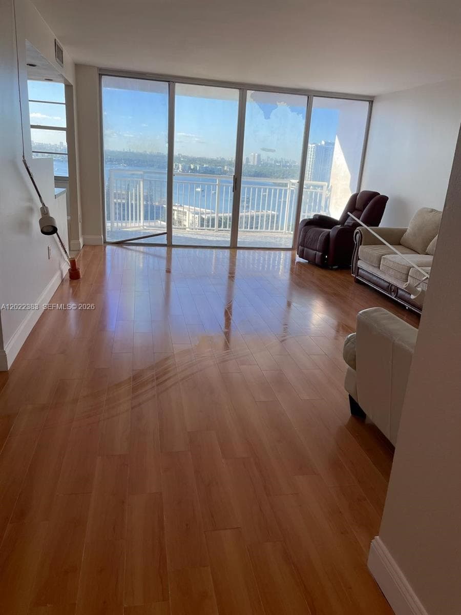 Condominium at 18021 Biscayne Blvd, Aventura FL 33160