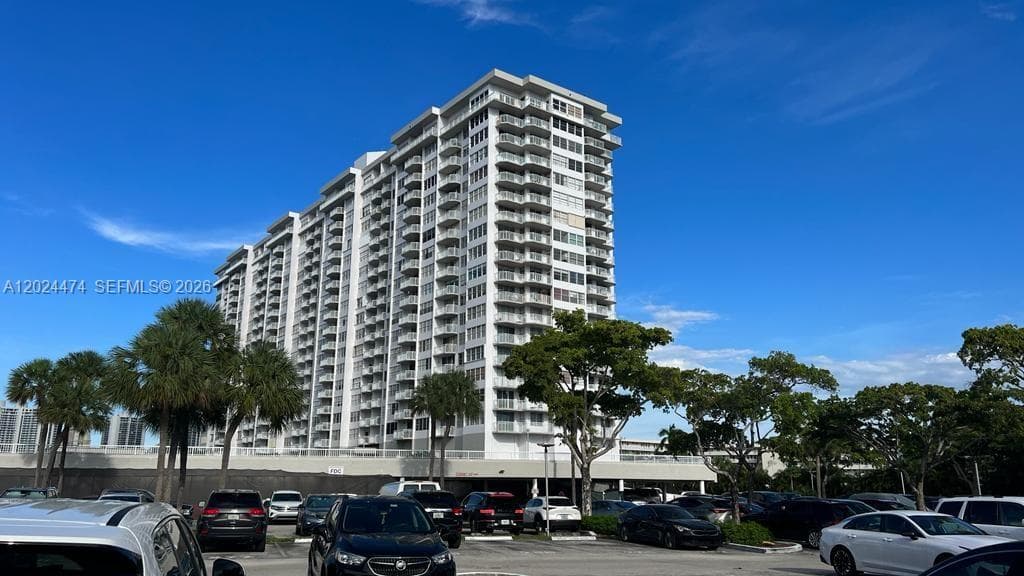 Condominium at 18061 Biscayne Blvd # 1404, Aventura FL 33160