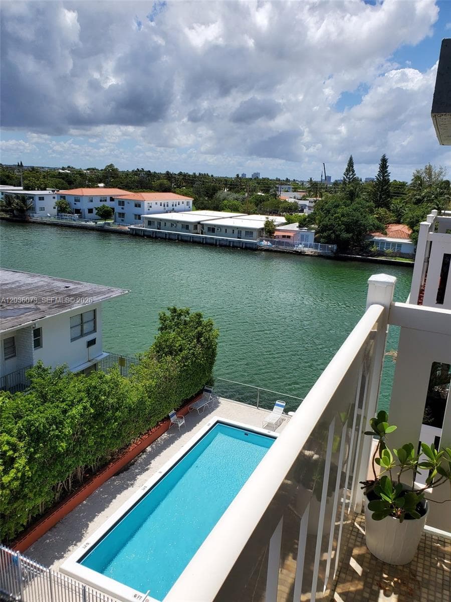 Condominium at 7900 Tatum Waterway Dr # 502, Miami Beach FL 33141