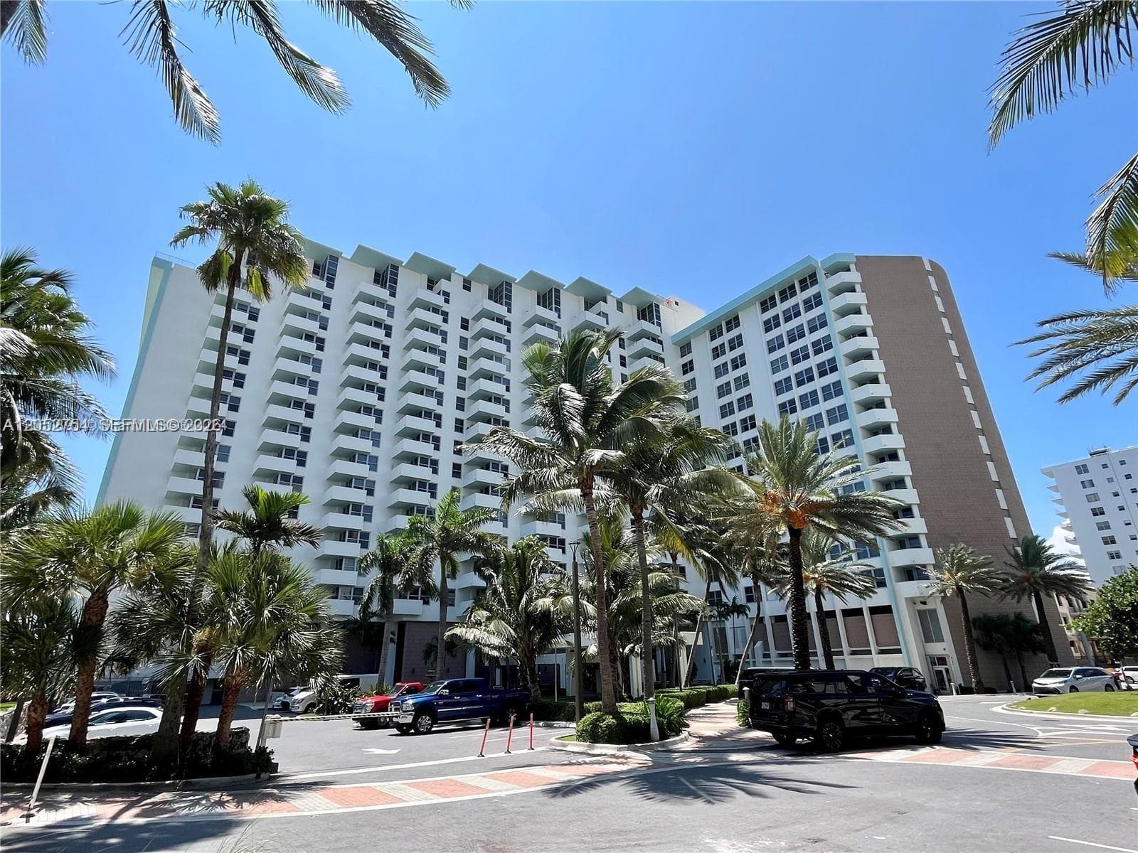 Condominium at 2899 Collins Ave # 724, Miami Beach FL 33140
