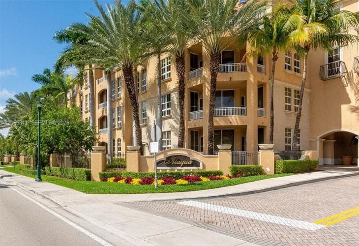 Condominium at 3001 NE 185th St # 431, Aventura FL 33180