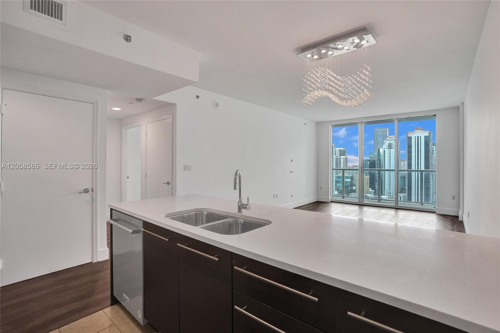 Condominium at 55 SE 6th St # 3604, Miami FL 33131