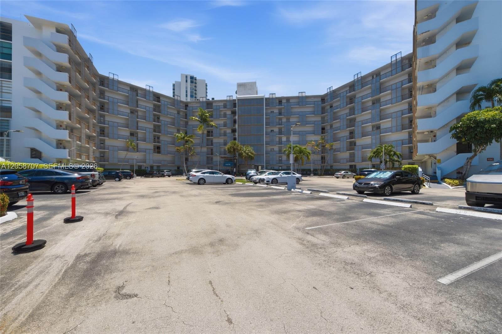 Condominium at 3401 N Country Club Dr # 804, Aventura FL 33180