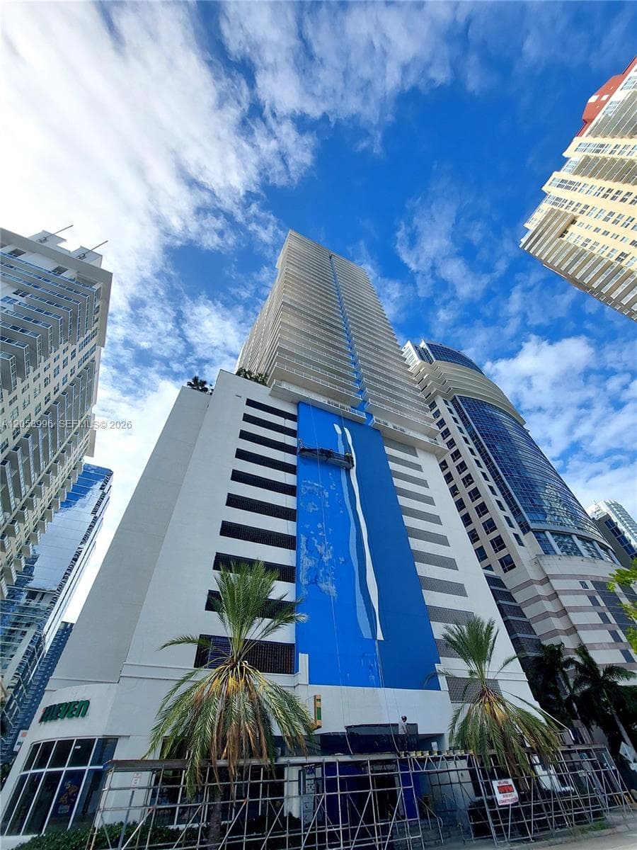 Condominium at 1200 Brickell Bay Dr # 3708, Miami FL 33131