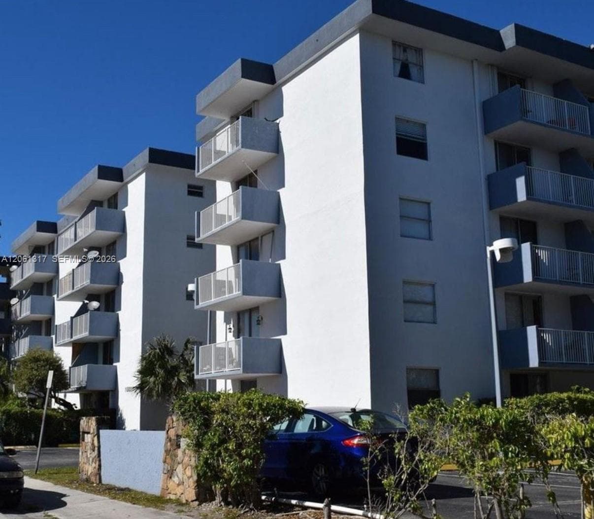 Condominium at 1801 S Treasure Dr # 115, North Bay Village FL 33141