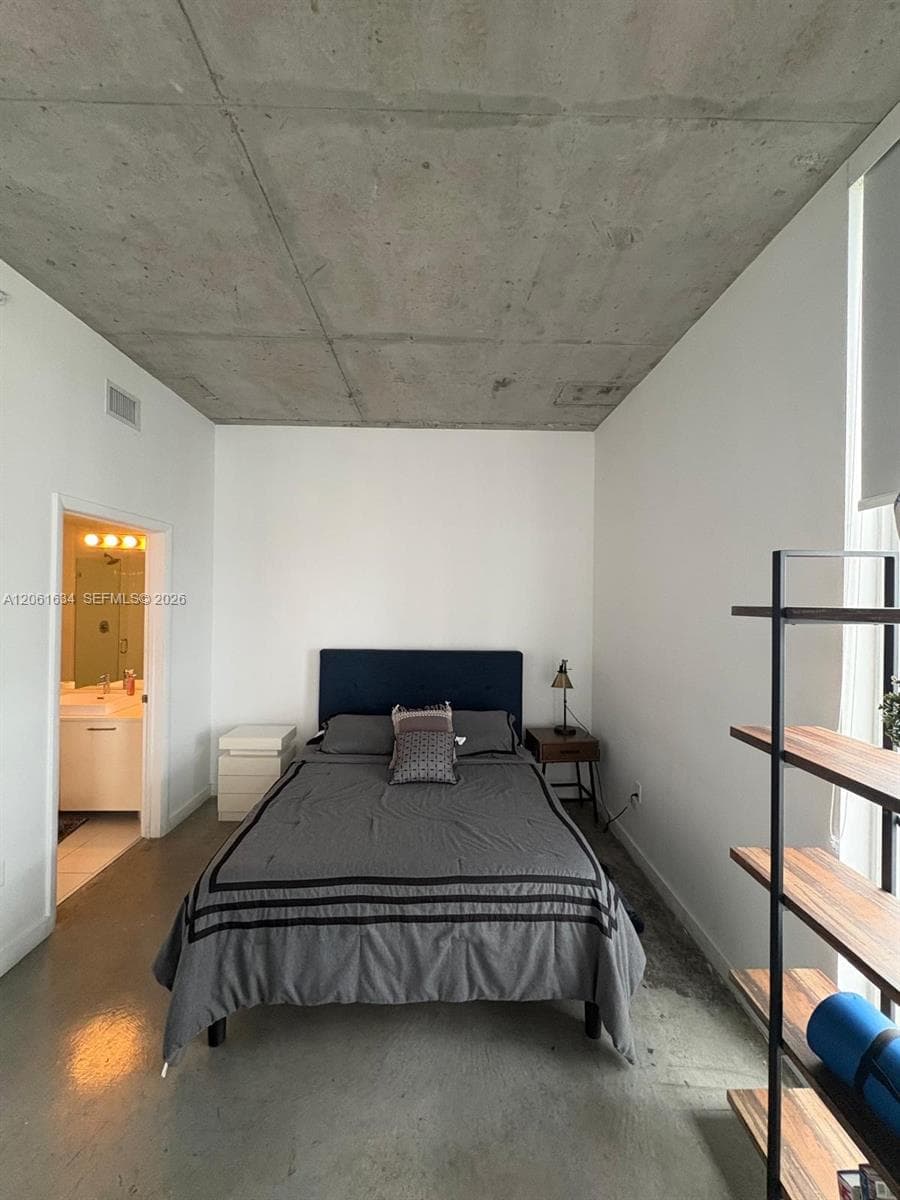 Condominium at 151 SE 1st St # 3404, Miami FL 33131
