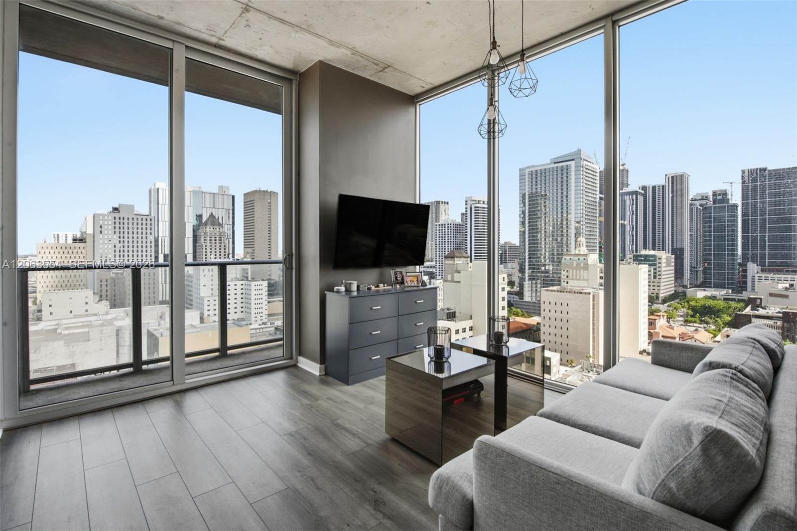 Condominium at 151 SE 1st St # 1910, Miami FL 33131