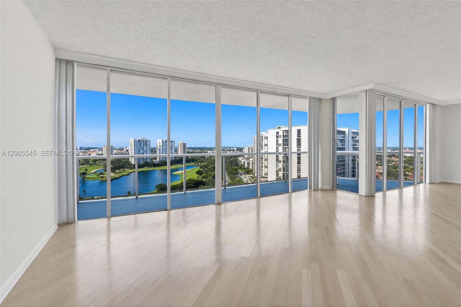 Condominium at 20281 E Country Club Dr # 1801, Aventura FL 33180