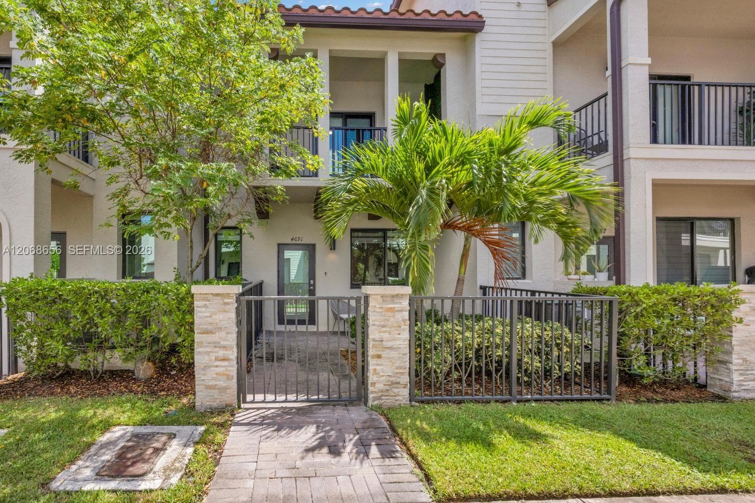 Townhouse at 4691 NW 83rd Pkwy, Doral FL 33166