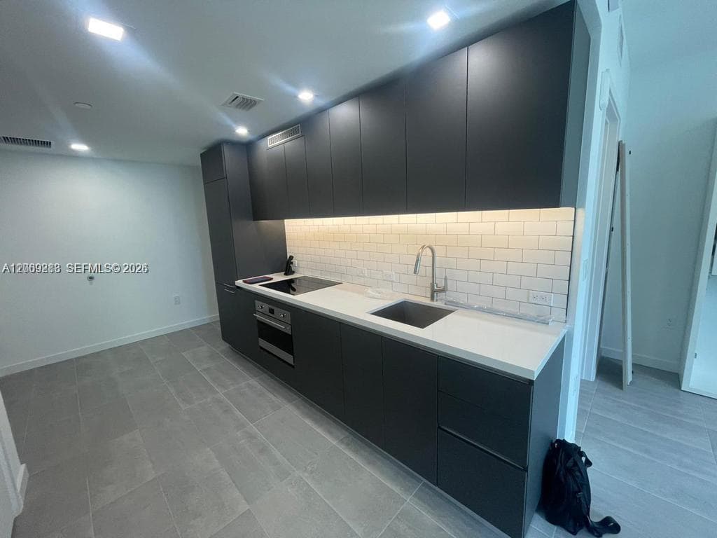 Condominium at 227 NE 2nd St # 1613, Miami FL 33132