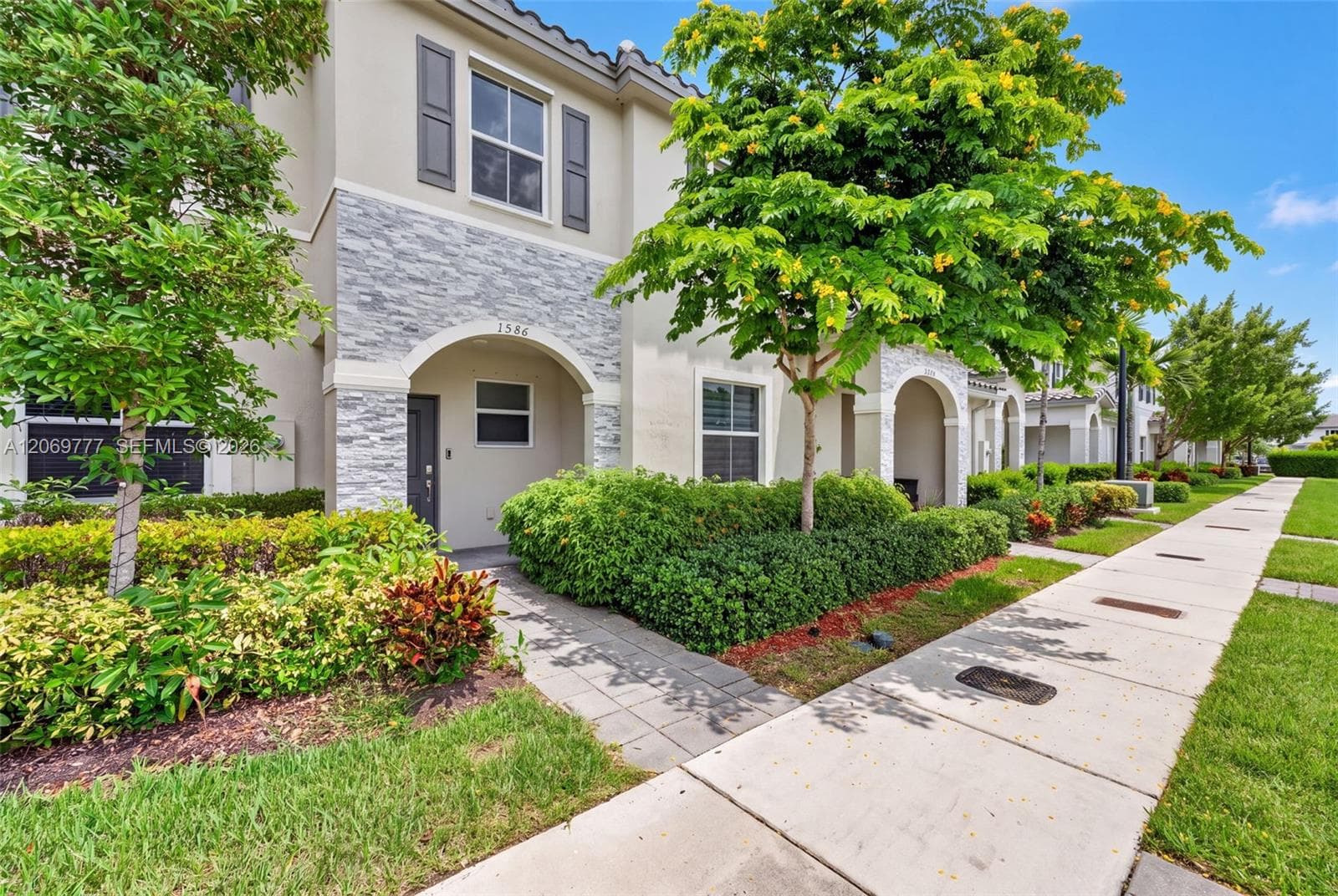 Townhouse at 1586 SE 27th Ter # 1586, Homestead FL 33035