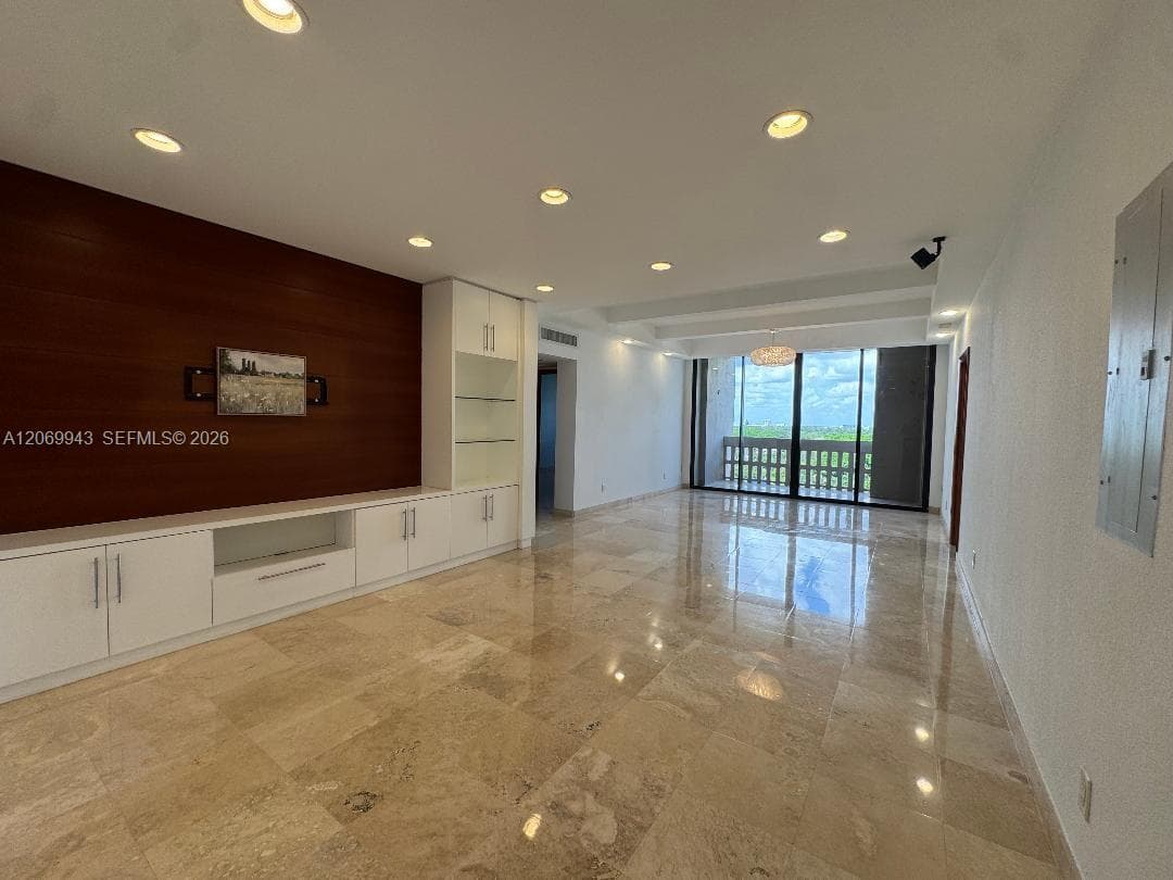 Condominium at 90 Edgewater Dr, Coral Gables FL 33133