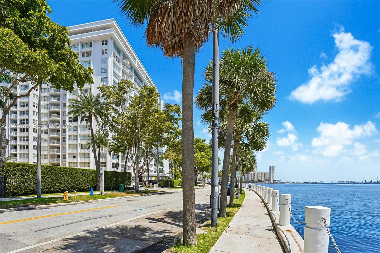Condominium at 1420 Brickell Bay Dr # 206D, Miami FL 33131