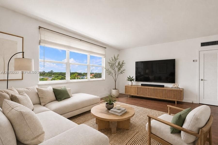 Condominium at 900 SW 84th Ave # 415D, Miami FL 33144