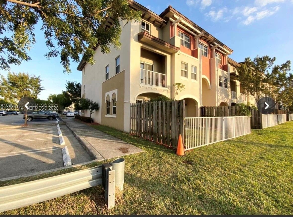 Condominium at 8650 NW 97 Ave # 108, Doral FL 33178