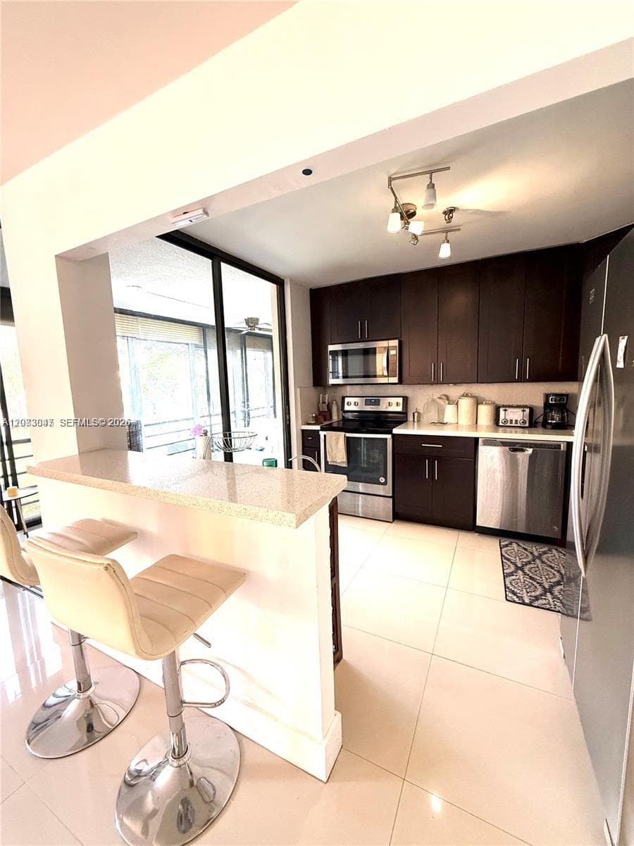 Condominium at 671 NE 195th St, Miami FL 33179