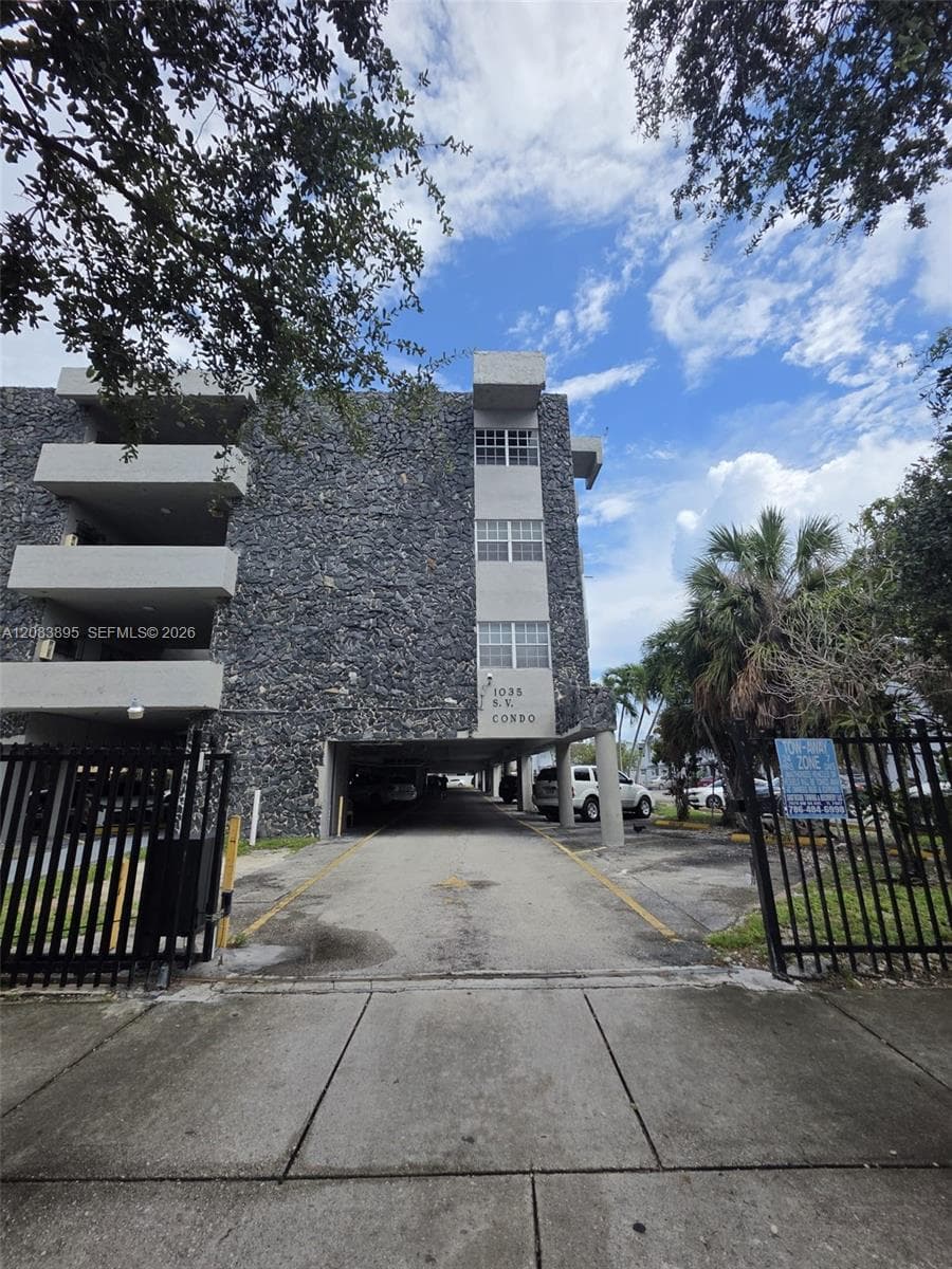 Condominium at 1035 W 77th St # 215, Hialeah FL 33014
